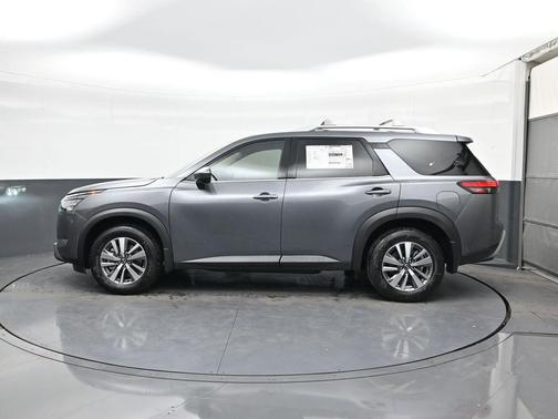 2025 Nissan Pathfinder SL FWD