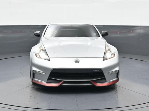 2017 Nissan 370Z NISMO