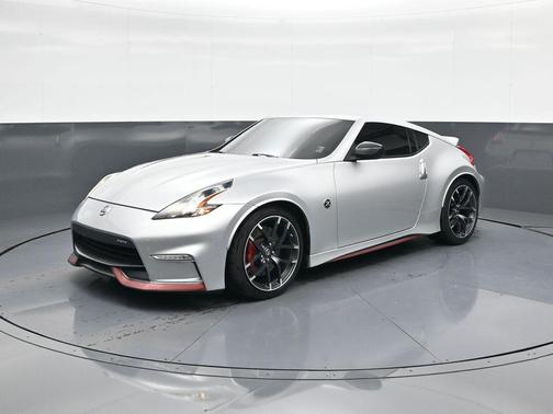 2017 Nissan 370Z NISMO