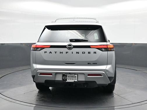 2025 Nissan Pathfinder SL 4WD