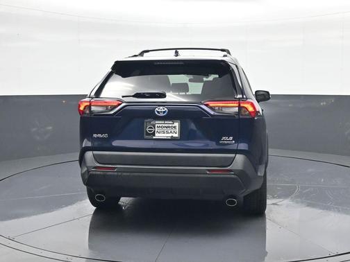 2021 Toyota RAV4 Hybrid XLE Premium