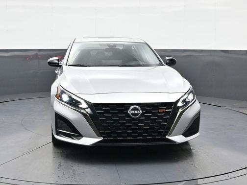 2025 Nissan Altima SR FWD