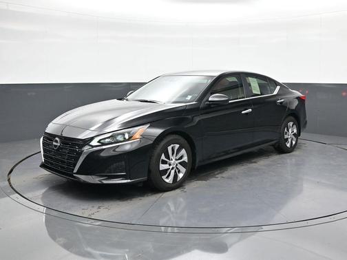 2025 Nissan Altima S FWD