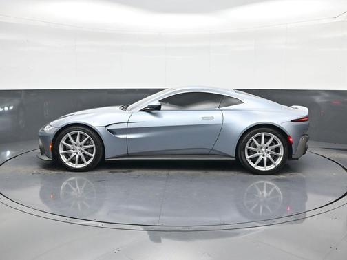 2020 Aston Martin Vantage Base