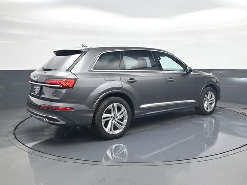 2023 Audi Q7 55 Premium Plus
