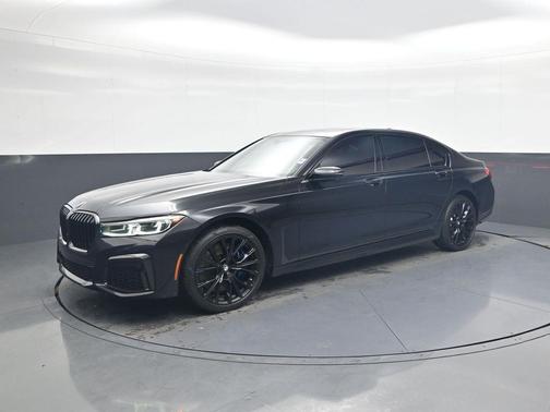 2022 BMW 740 i xDrive