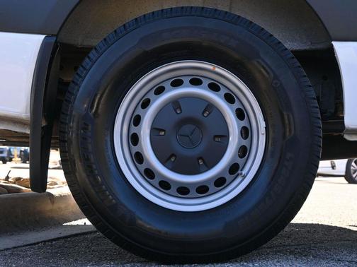 2024 Mercedes-Benz Sprinter 2500 Standard Roof