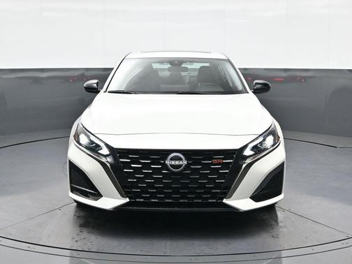 2025 Nissan Altima SR FWD