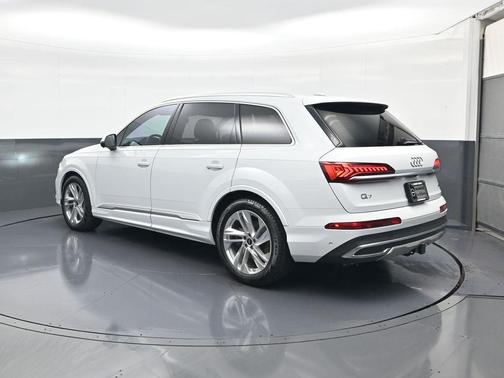 2023 Audi Q7 55 Prestige