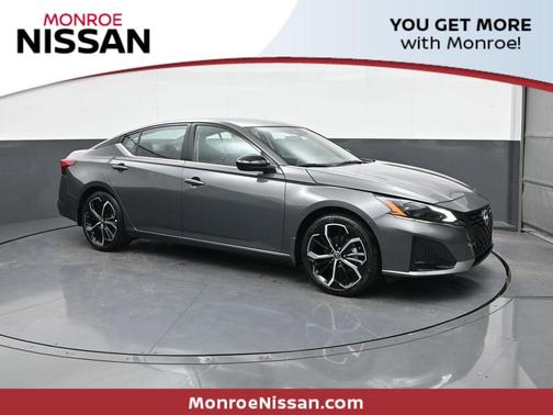 2025 Nissan Altima SR FWD