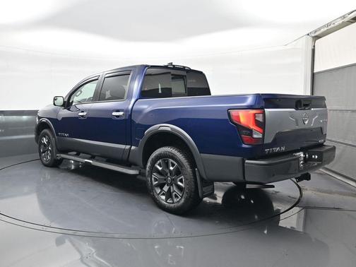 2023 Nissan Titan Platinum Reserve
