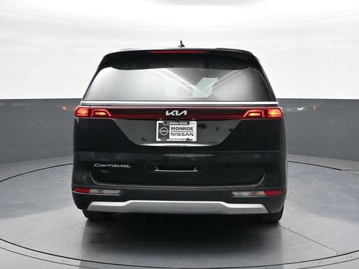 2022 Kia Carnival EX