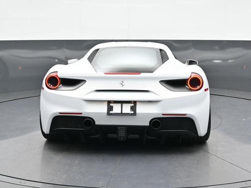 2018 Ferrari 488 GTB Base