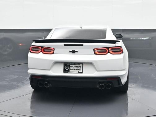 2022 Chevrolet Camaro RWD Coupe LT1
