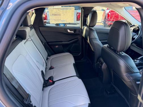 2026 Ford Escape Platinum AWD