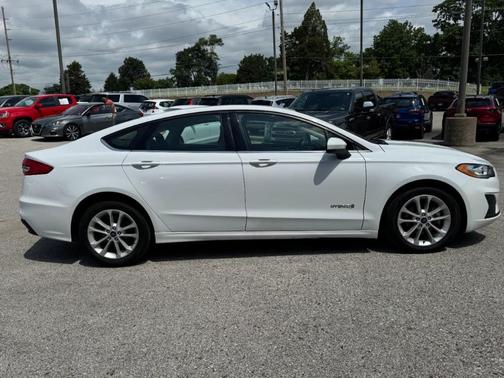 Oxford White 2019 Ford Fusion Hybrid SE