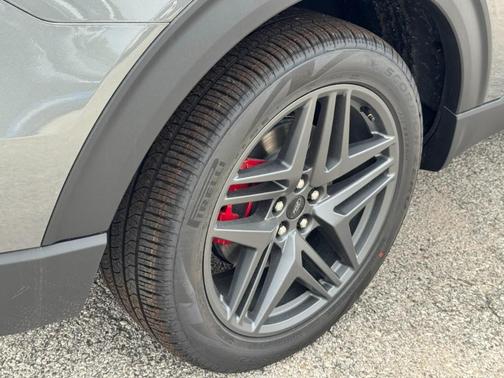 2025 Ford Explorer ST 4WD