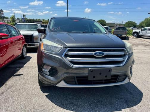 Magnetic Metallic 2017 Ford Escape SE