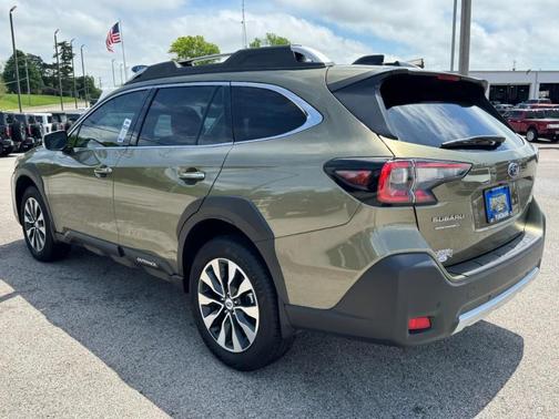 2025 Subaru Outback Touring XT