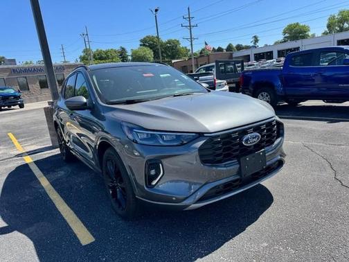 Carbonized Gray Metallic 2023 Ford Escape ST-Line Elite