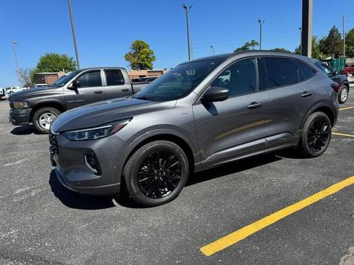 Carbonized Gray Metallic 2023 Ford Escape ST-Line Elite