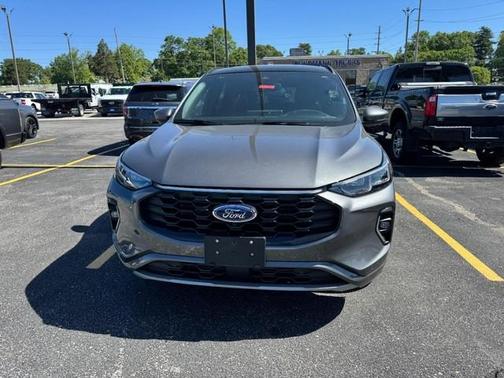 Carbonized Gray Metallic 2023 Ford Escape ST-Line Elite