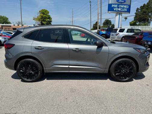 Carbonized Gray Metallic 2023 Ford Escape ST-Line Elite