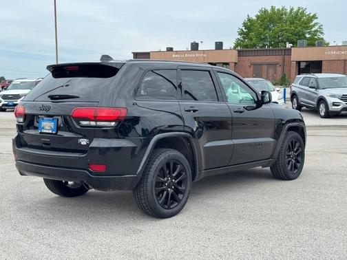 2017 Jeep Grand Cherokee Altitude