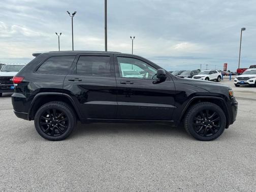 2017 Jeep Grand Cherokee Altitude