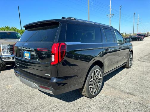 Agate Black Metallic 2026 Ford Expedition Max Platinum