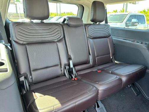 Agate Black Metallic 2026 Ford Expedition Max Platinum