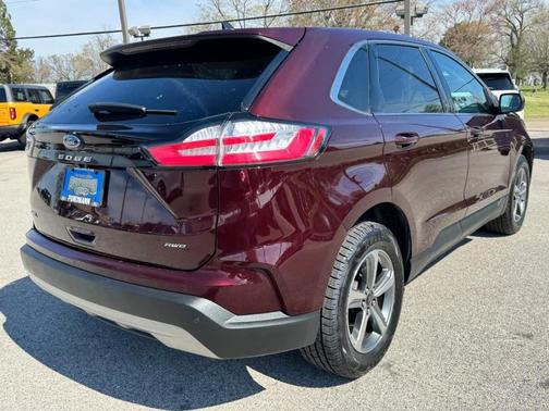 Burgundy Velvet Metallic Tinted Clearcoat 2023 Ford Edge SEL