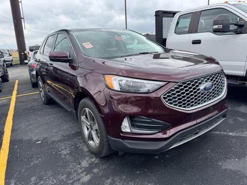 Burgundy Velvet Metallic Tinted Clearcoat 2023 Ford Edge SEL