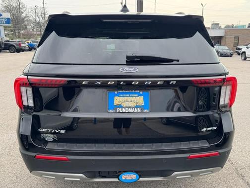 Agate Black Metallic 2025 Ford Explorer Active 4WD
