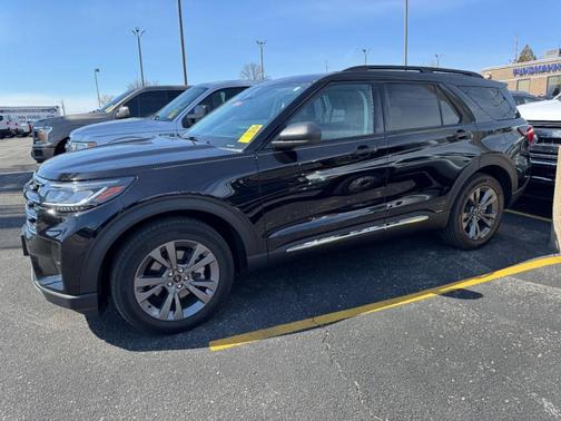Agate Black Metallic 2025 Ford Explorer Active 4WD