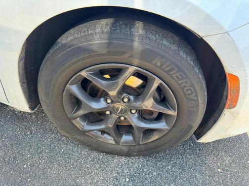 Bright White Clearcoat 2018 Chrysler Pacifica Touring-L Plus