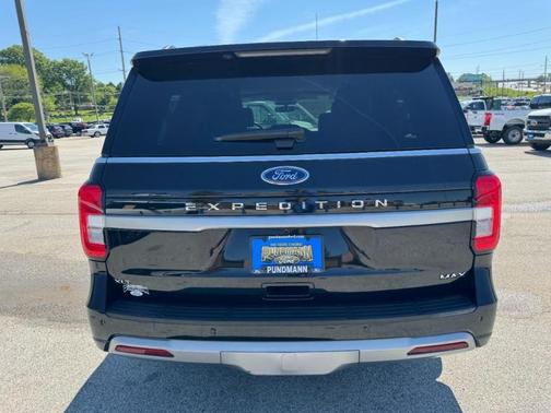 Agate Black Metallic 2024 Ford Expedition Max XLT