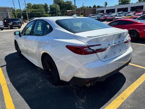 White 2025 Toyota Camry SE