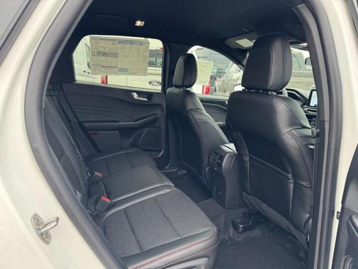 2026 Ford Escape ST-Line AWD