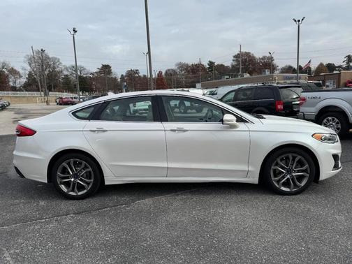 2019 Ford Fusion SEL