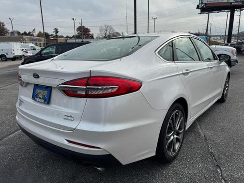2019 Ford Fusion SEL
