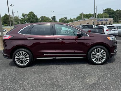 2022 Ford Edge Titanium
