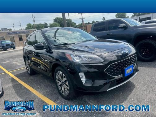 Agate Black Metallic 2020 Ford Escape Titanium