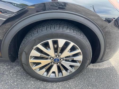 Agate Black Metallic 2020 Ford Escape Titanium