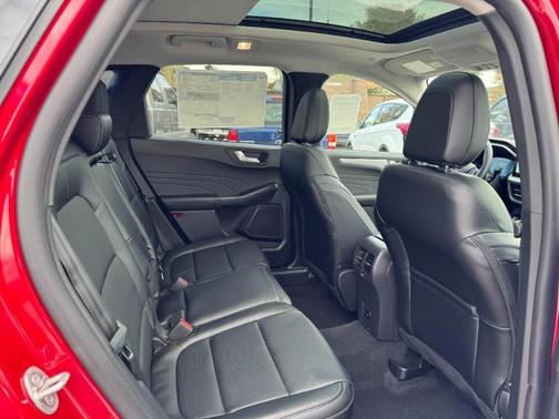 2026 Ford Escape Platinum AWD