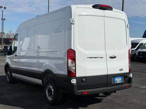2026 Ford Transit-250 148 WB Medium Roof Cargo