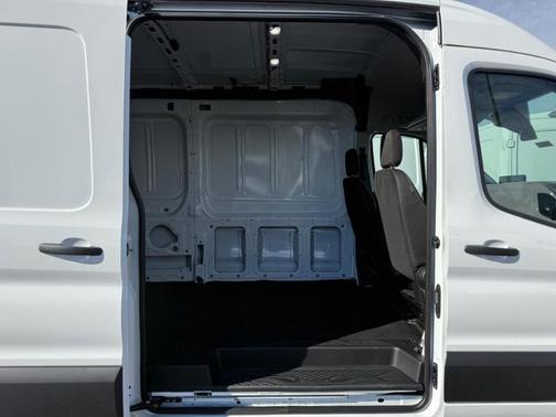 2026 Ford Transit-250 148 WB Medium Roof Cargo