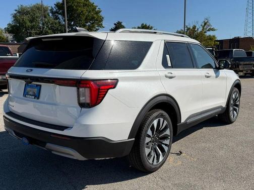 White Metallic 2027 Ford Explorer Platinum