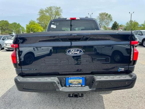 2025 Ford F-150 Lightning Flash