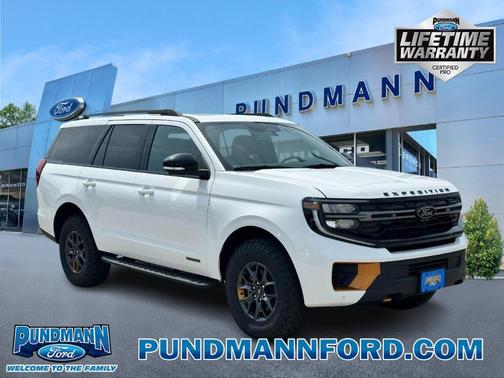 Oxford White 2026 Ford Expedition Tremor